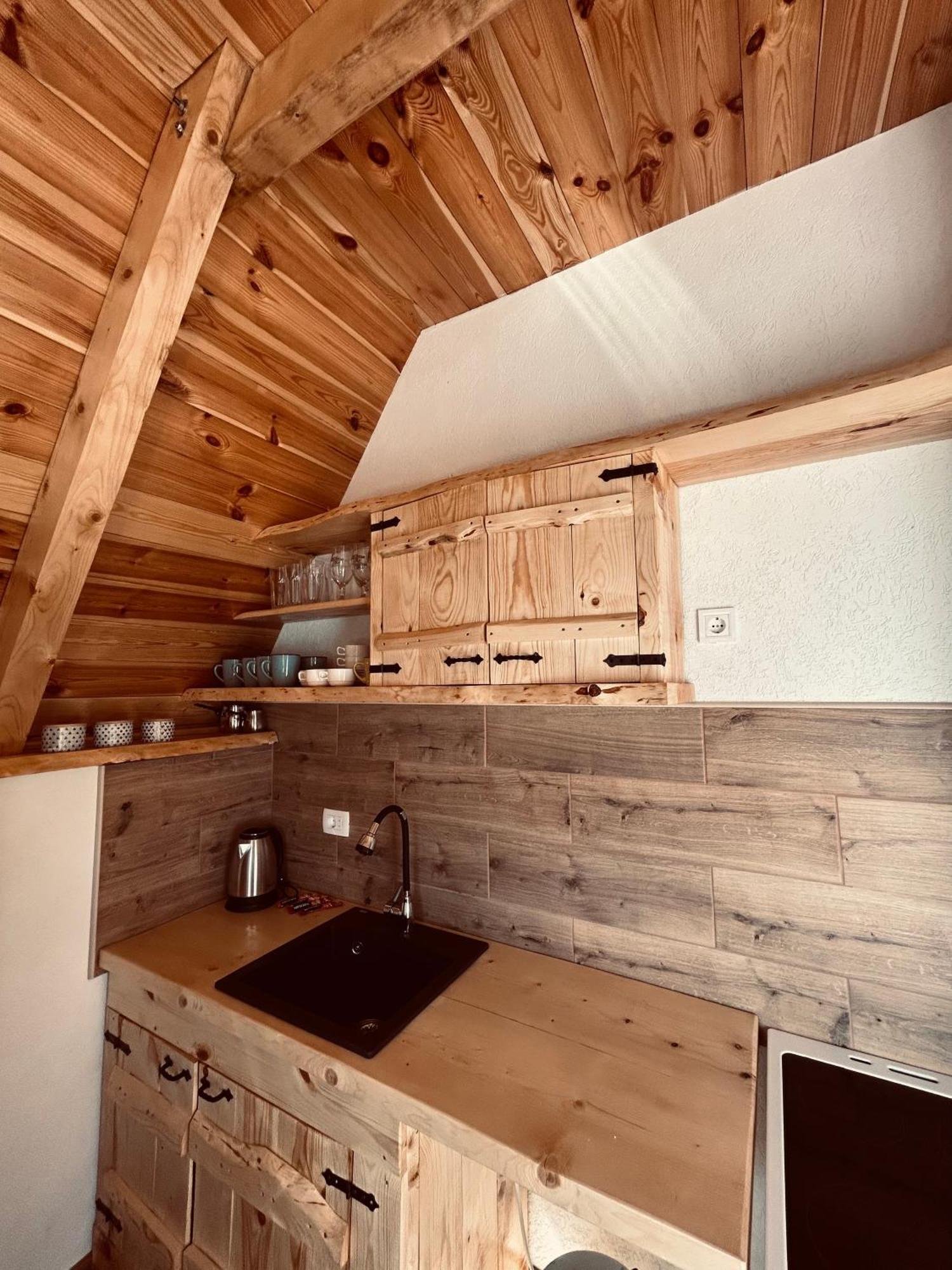 זבליאק Nomad Lodge Zminica מראה חיצוני תמונה